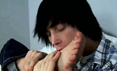 Horny Hunk Licking And Sucking On His Nice Toes