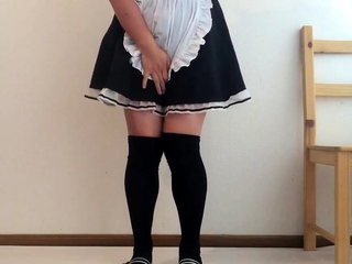 Cute Japanese Maid Pees Herself