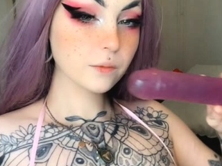 Beauty small tit amateur teen masturbating her shaved pussy